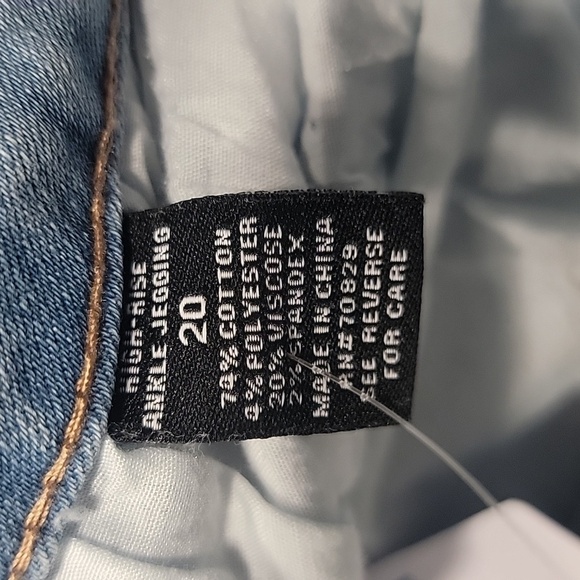 Rue21+ Size 20 High Rise Ankle Jeggings, Light Wash, Distressed, NEW with Tag - Picture 9 of 13